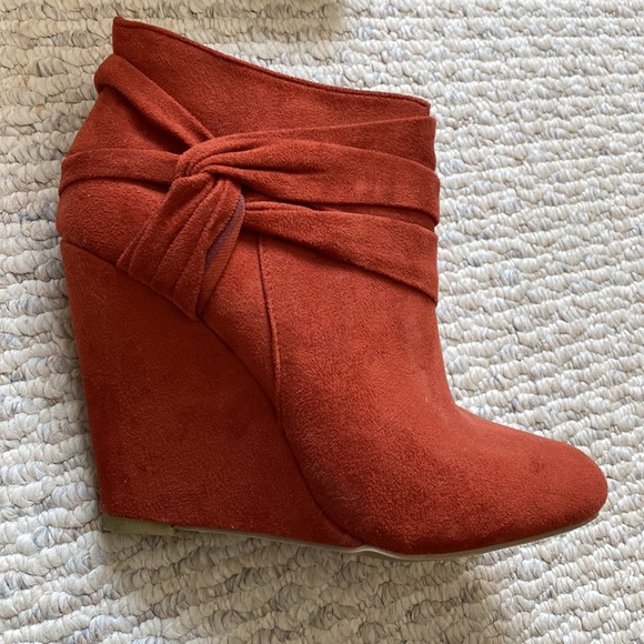 Suede wedge heels - Picture 4 of 4